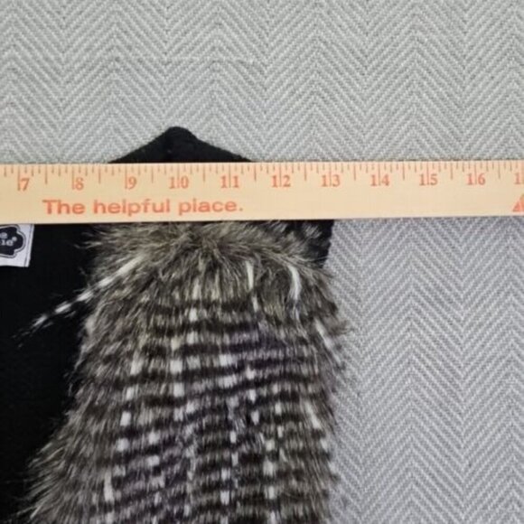 Mud Pie Faux Fur Feather Sweater Vest Black Gray Women's Medium Hook Closure - Picture 9 of 15